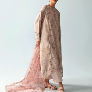 Republic Womenswear - 3 piece Pink Floral suit